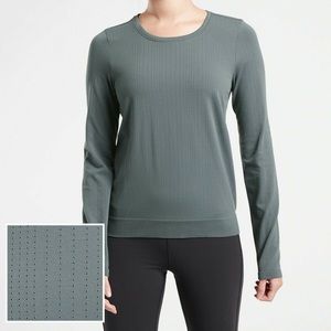 Women’s Athleta In Motion Seamless Top